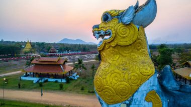 PuPeT gösteri Kanchanaburi'deki/daki oteller