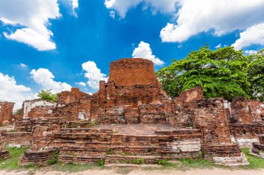 Tapınaklar Ayutthaya Dönemi kalıntıları