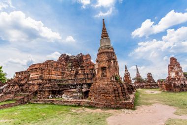 Tapınaklar Ayutthaya Dönemi kalıntıları