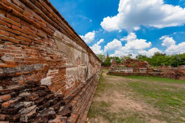 Tapınaklar Ayutthaya Dönemi kalıntıları