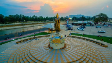 Tapınak Mae Klong da çevresinde