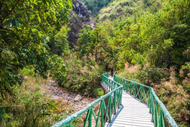 yeşil kanal köprüden
