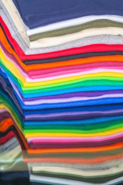 tee shirt pamuk ve elyaf yapılmış 