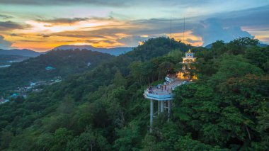 Khao Rang bakış açısı Simgesel Yapı Phuket Town, havadan görünümü.