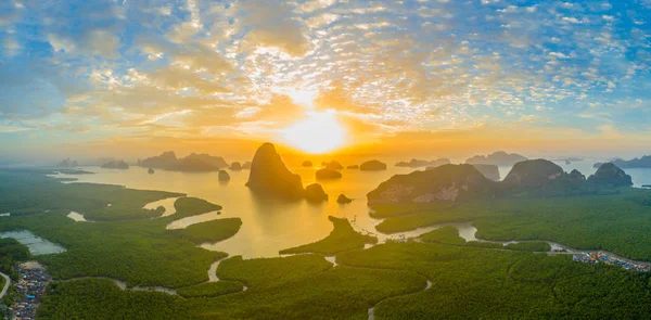Prachtig panoramisch uitzicht op Samed Nang ze gezichtspunt — Stockfoto