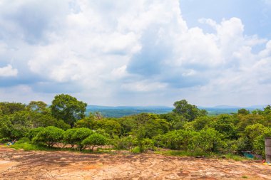 yüksek dağlarda manzara