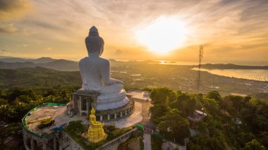 Phuket big Buddha önünde güzel gündoğumu