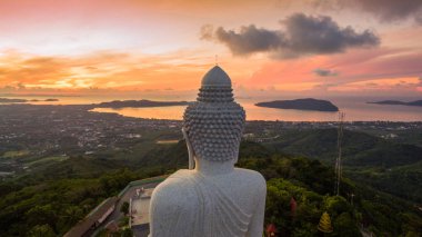 Phuket big Buddha önünde güzel gündoğumu