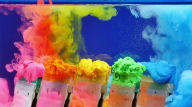 Splash su renkte çiçek su.