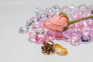 altın değerli taşlar Parlatıcı ışık kolye