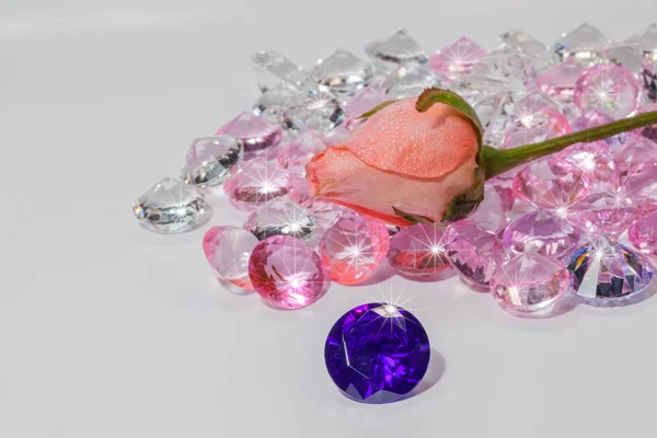 Smokey mavi elmas Parlatıcı ışık kolye.