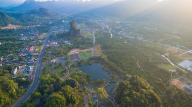 Sunshine Phang Nga şehir üzerinde