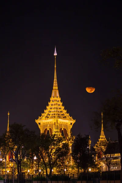 La pira funeraria reale per re Bhumibol Adulyadej — Foto Stock