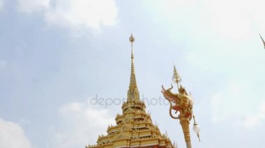  Altın Royal cenaze ateşinde Kral Bhumibol Adulyadej için.