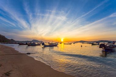  Rawai Körfez yukarıda güzel gündoğumu 