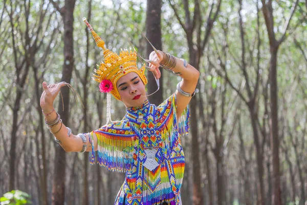 Nora est une danse folklorique classique et régionale de Thaïlande — Photo