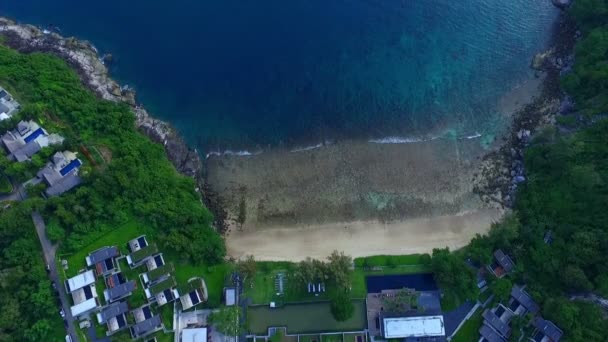 Пляж Нака Скрытый райский пляж на Пхукете — стоковое видео