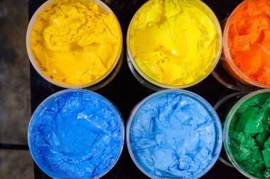 Beyaz plastik kutular Plastisol mürekkebin Üstten Görünüm