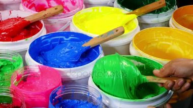 Renkli tahta kaşık Kepçe boya kürek için. Tahta kaşık Kepçe yeşil renkte plastisol mürekkep bucket.scoop sarı plastisol mürekkep varil dışarı dışarı 