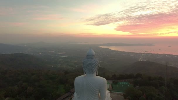 Vista Aérea Salida Del Sol Frente Gran Buda Phuketimpresionante Vista — Vídeos de Stock