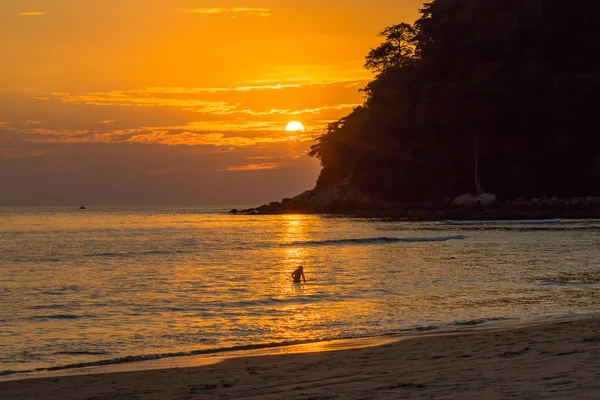 Atemberaubender Sonnenuntergang Auf Der Insel Kala Layan Beach Und Bangtoa — Stockfoto