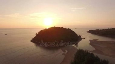 Mangrov ormanları, anteni, bay, plaj, tekne, köprü, kanal, şehirler, bulut, bağlantı, kolaylık, geliştirme, dron, endwise, orman, altın gökyüzü, Körfez, yüksek açı, ada, dağ, okyanus, üst geçit, panorama, paralel, park, çam, çam ormanı, pr