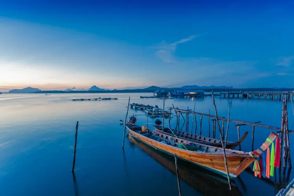 Bansamchong Rybářská Vesnice Provincii Phang Nga Rybářská Vesnice Uvnitř Borovicový — Stock fotografie