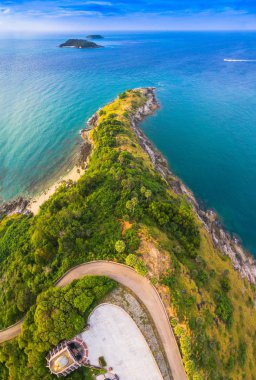 Promthep cape Phuket en popüler bakış açısı olduğunu. Çoğu turist her zaman günbatımı görmeye geldim