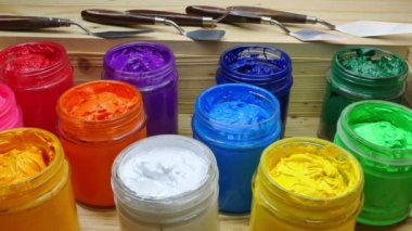 renkli Plastisol mürekkep ekran yazdırma tee gömlek için ahşap kutusunda açık cam olabilir. Plastisol mürekkep yararlı tee gömlek fabrika ve sanayi ihracat için