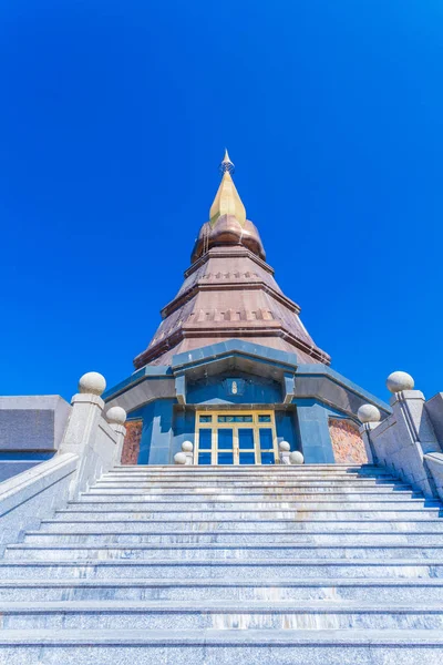 Noppamethanedol Pagoda Terenie Parku Narodowego Doi Inthanon Tajlandia Chiang Mai — Zdjęcie stockowe