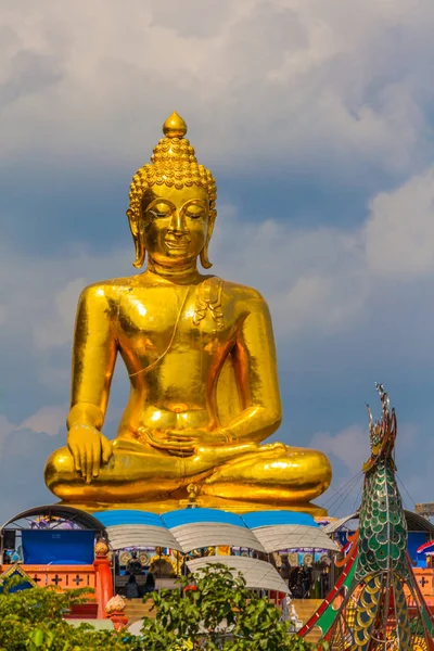 Sentado Dourado Grande Estátua Buda Triângulo Dourado Ponto Vista Rio — Fotografia de Stock