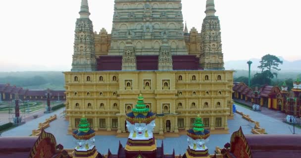 Photographie Aérienne Lever Soleil Dessus Haute Pagode Dorée Thaïlande Temple — Video