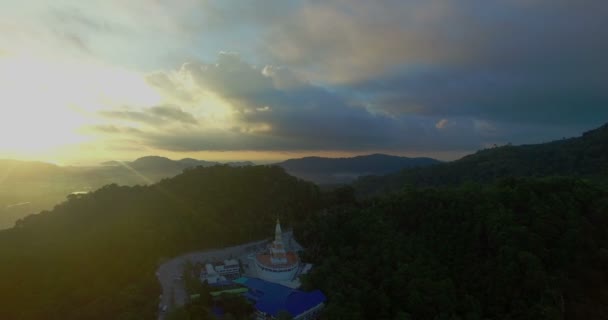 Piękny Phra Phanom Pagoda Świątyni Doi Thepnimith Wzgórzu Patong Doi — Wideo stockowe