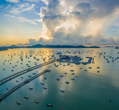 hava fotoğrafçılığı Chalong iskele üzerinde bulutlu