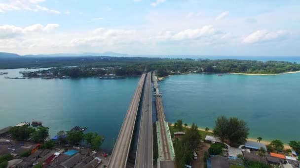 Luftaufnahme Sarasin-Brücke verbindet die Provinz Phang Nga mit der Insel Phuket.