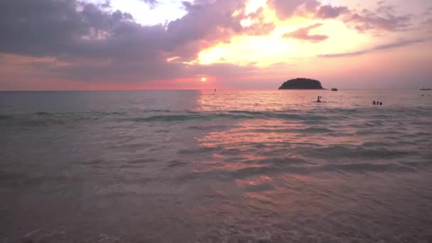 Coucher Soleil Doux Sur Plage Kata Phuket Thaïlande — Video