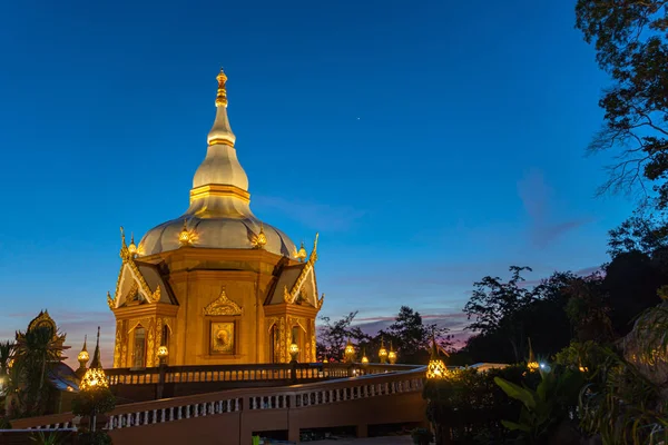 Por Sol Atrás Pagode Bonito Temple Langsan Cidade Phuket — Fotografia de Stock