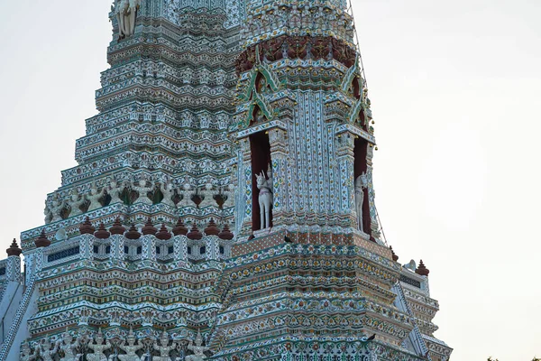 Stort Oplyst Tempel Wat Arun Efter Solnedgang Set Tværs Floden - Stock-foto