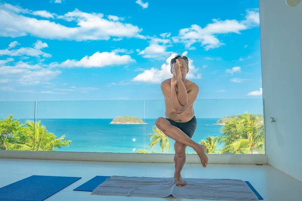 Exercising at home with yoga For the body to be able to fight against illness And being immune virus Covid 1