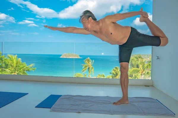 Exercising at home with yoga For the body to be able to fight against illness And being immune virus Covid 1