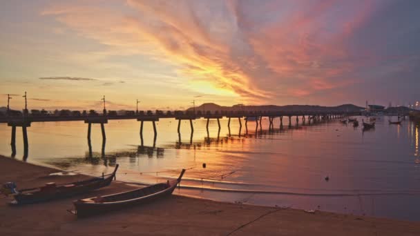 Пейзаж Восхода Солнца Пирс Чалонг Пирс Chalong Важен Туристического Бизнеса — стоковое видео