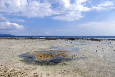 Gili Trawangan adasının güzel okyanus kıyıları, Bali, Endonezya.