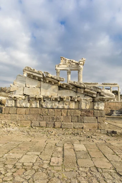 Templo Trajano Antiga Cidade Pérgamo Turquia — Fotografia de Stock