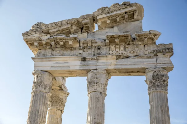 Τραϊανός Ναός Στην Αρχαία Πόλη Της Περγάμου Στην Τουρκία — Φωτογραφία Αρχείου