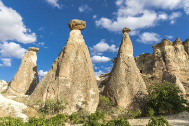 Türkiye 'nin Kapadokya, Nevsehir, Türkiye' de volkanik tufa oluşumları.