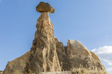 Türkiye 'nin Kapadokya, Nevsehir, Türkiye' de volkanik tufa oluşumları.