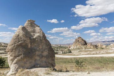 Türkiye 'nin Kapadokya, Nevsehir, Türkiye' de volkanik tufa oluşumları.