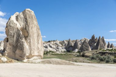 Türkiye 'nin Kapadokya, Nevsehir, Türkiye' de volkanik tufa oluşumları.