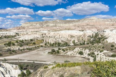 Türkiye 'nin Kapadokya, Nevsehir, Türkiye' de volkanik tufa oluşumları.