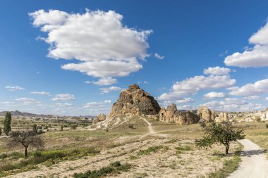  Türkiye 'nin Kapadokya, Nevsehir, Türkiye' de volkanik tufa oluşumları.